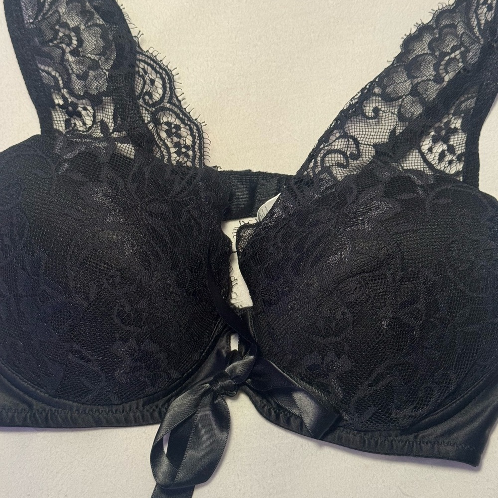 Intimissimi Black Lace Bra with Satin Bow